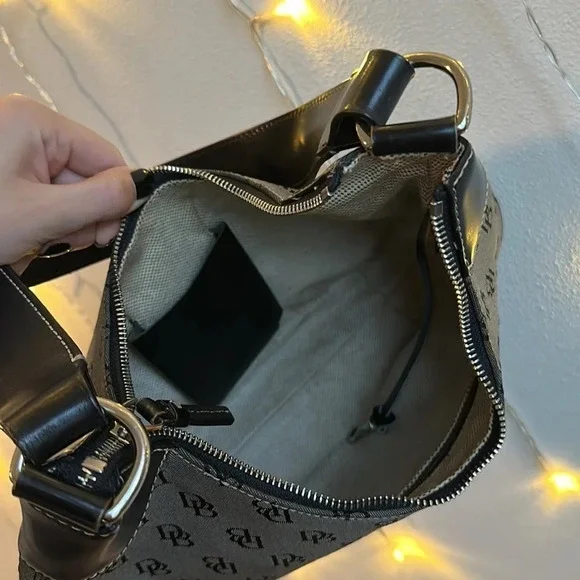 Vintage Dooney & Bourke Baguette Bag​​​​​ - Picture 2 of 2